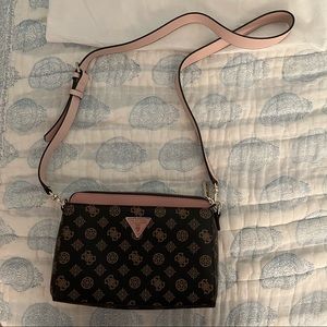 Guess crossbody purse